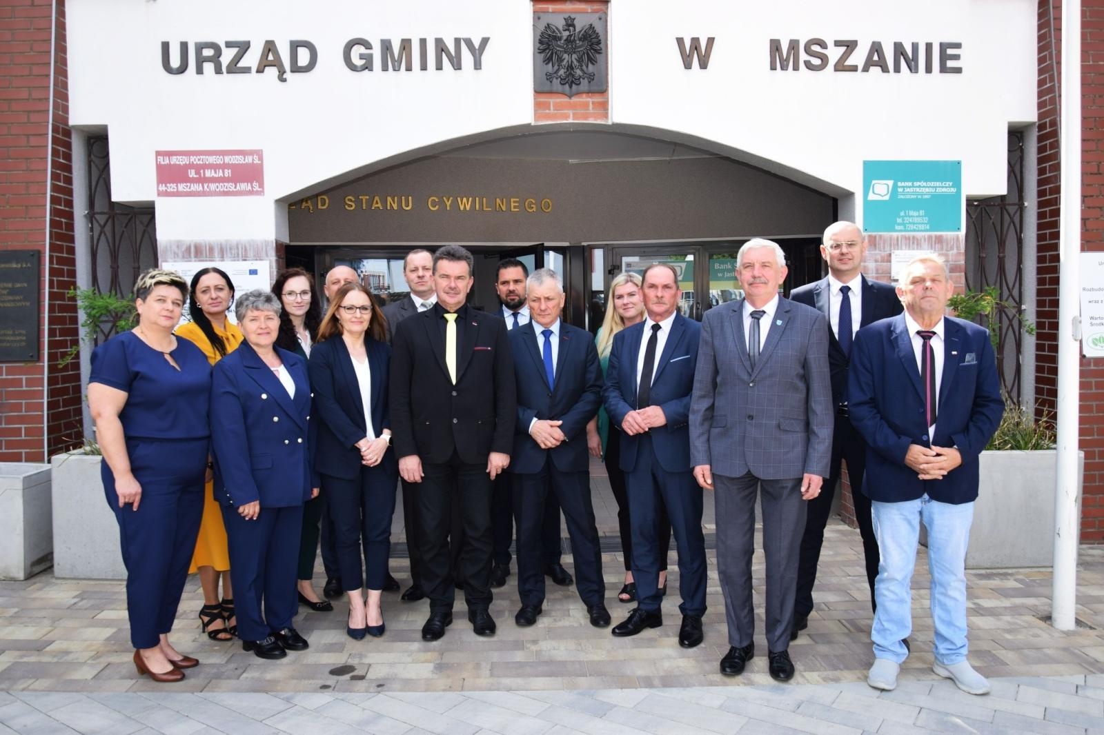 Zdjęcie w galerii na portalu naszwodzislaw.com: Po inauguracyjnej sesji nowej Rady Gminy Mszana [WIDEO] wiadomości z regionu