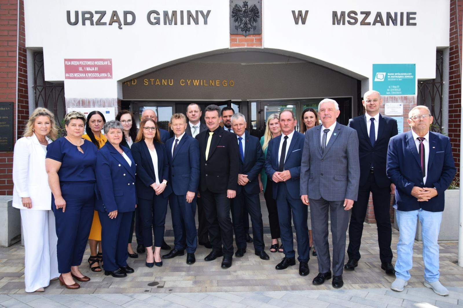 Zdjęcie w galerii na portalu naszwodzislaw.com: Po inauguracyjnej sesji nowej Rady Gminy Mszana [WIDEO] wiadomości z regionu