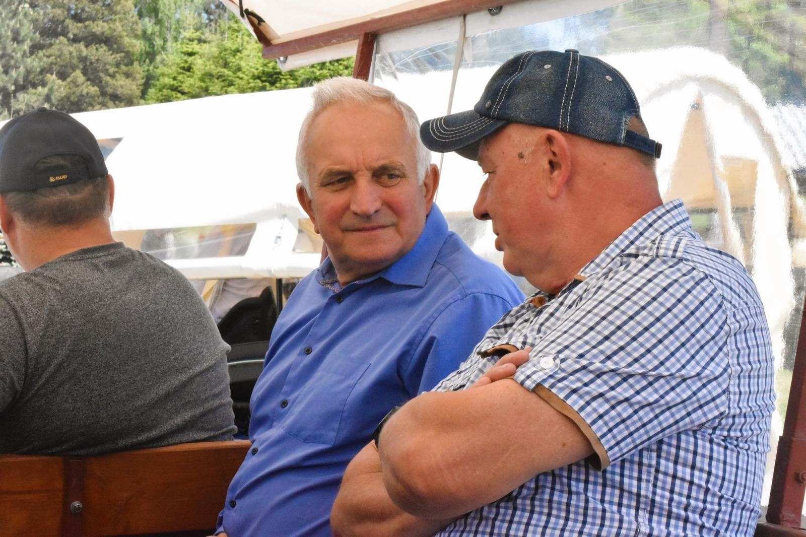 Zdjęcie w galerii na portalu naszwodzislaw.com: Procesja na otwarcie sezonu konnego w gminie Godów [FOTO] wiadomości z regionu