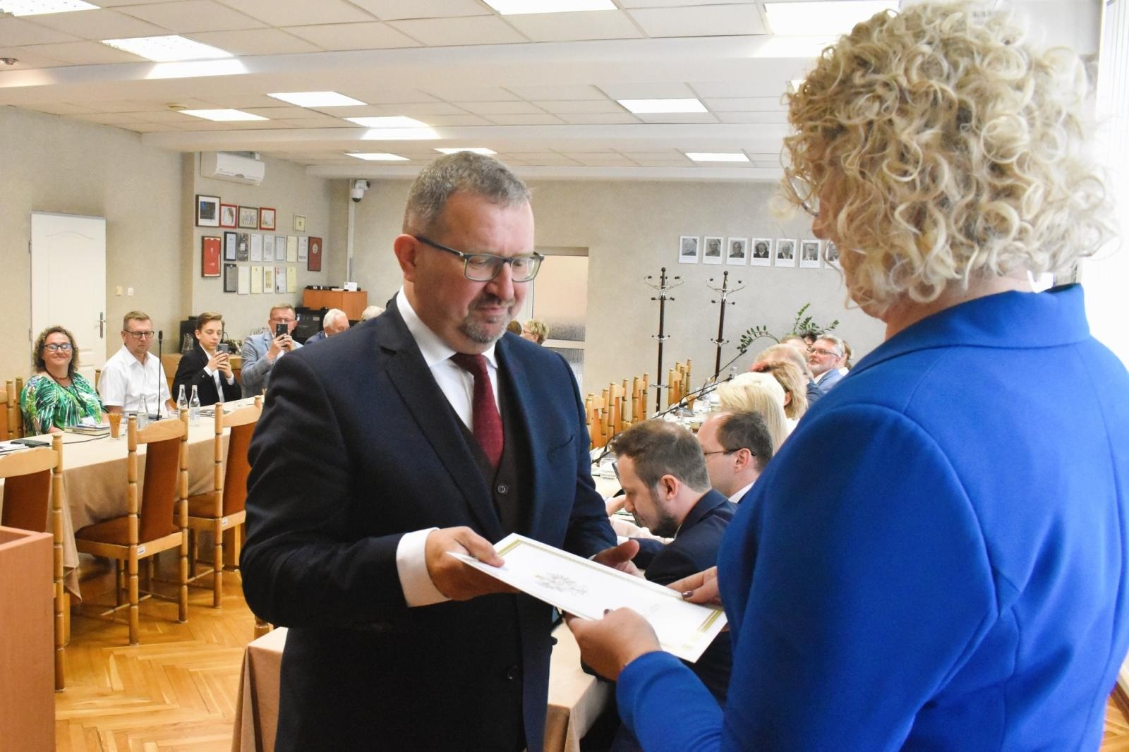 Zdjęcie w galerii na portalu naszwodzislaw.com: Godów. I sesja Rady Gminy nowej kadencji za nami [FOTO] wiadomości z regionu