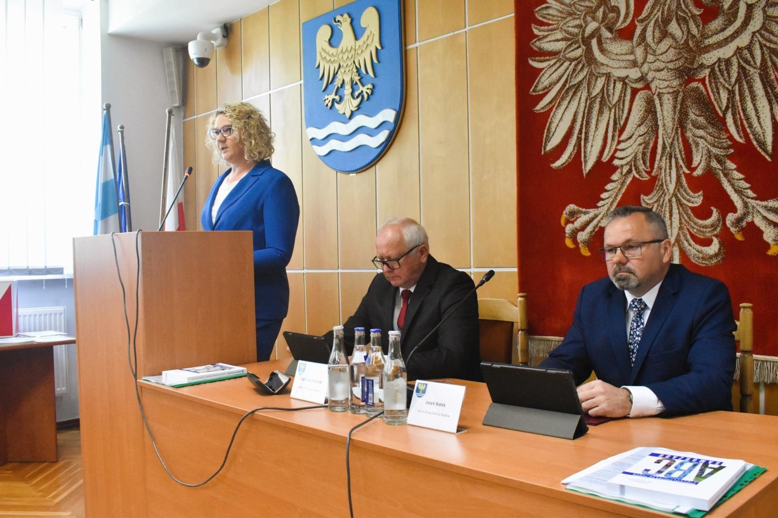 Zdjęcie w galerii na portalu naszwodzislaw.com: Godów. I sesja Rady Gminy nowej kadencji za nami [FOTO] wiadomości z regionu