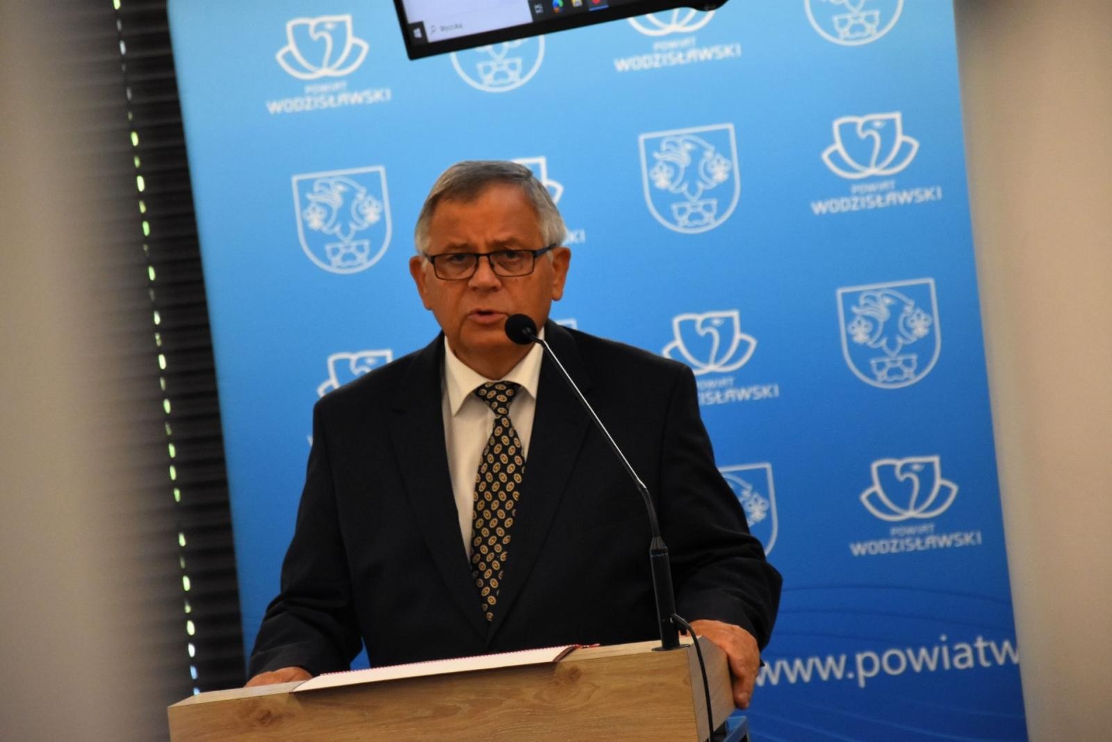 Zdjęcie w galerii na portalu naszwodzislaw.com: Zarząd Powiatu Wodzisławskiego siódmej kadencji wybrany wiadomości z regionu