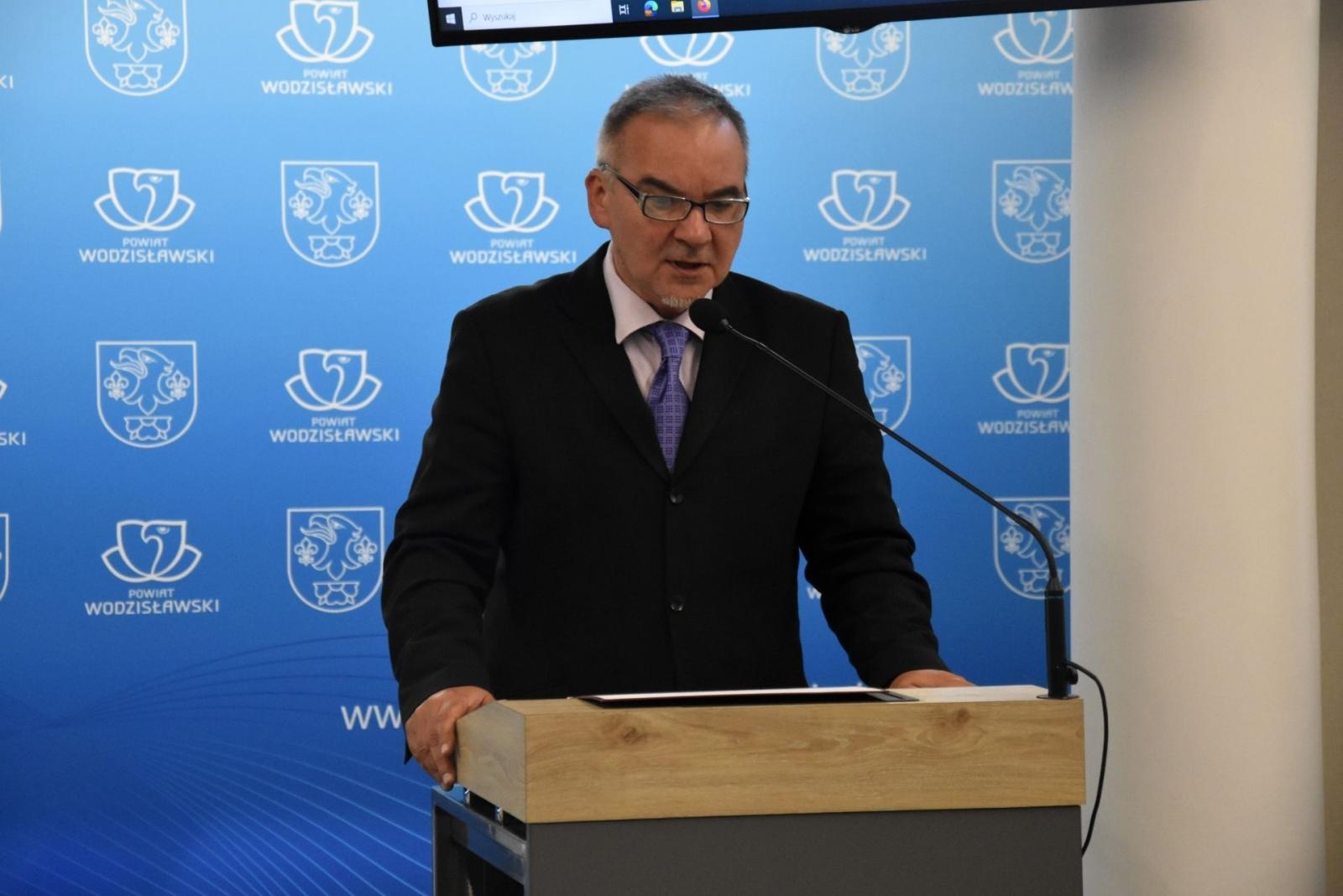 Zdjęcie w galerii na portalu naszwodzislaw.com: Zarząd Powiatu Wodzisławskiego siódmej kadencji wybrany wiadomości z regionu