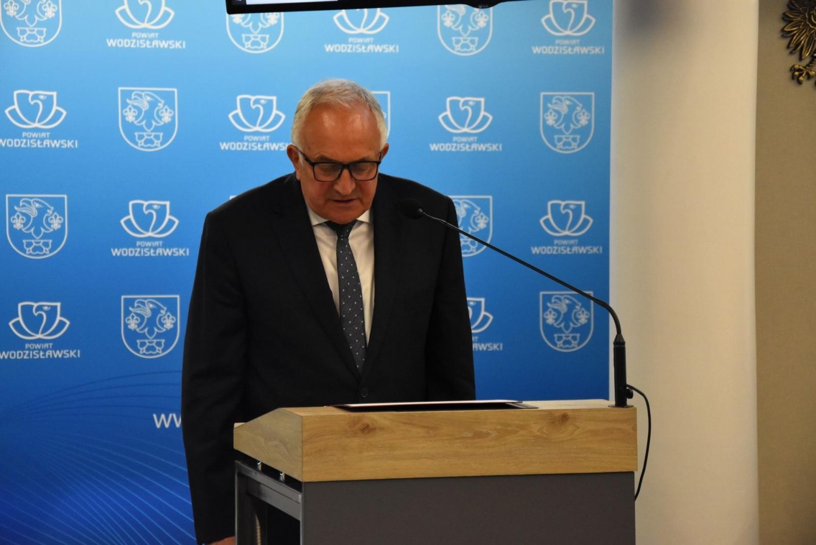 Zdjęcie w galerii na portalu naszwodzislaw.com: Zarząd Powiatu Wodzisławskiego siódmej kadencji wybrany wiadomości z regionu