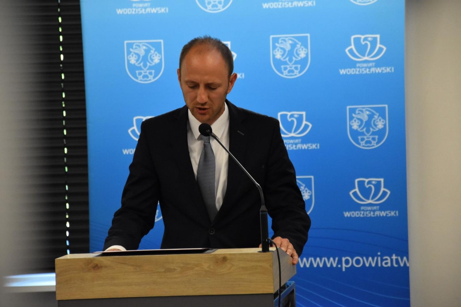 Zdjęcie w galerii na portalu naszwodzislaw.com: Zarząd Powiatu Wodzisławskiego siódmej kadencji wybrany wiadomości z regionu