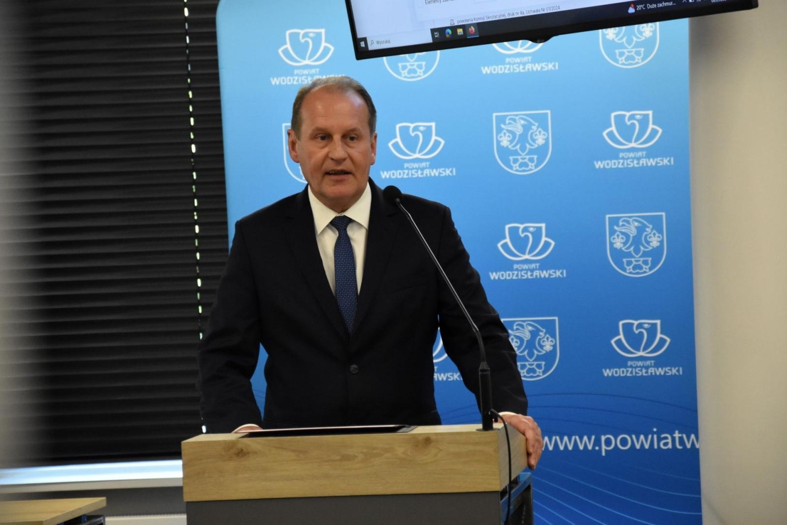 Zdjęcie w galerii na portalu naszwodzislaw.com: Zarząd Powiatu Wodzisławskiego siódmej kadencji wybrany wiadomości z regionu