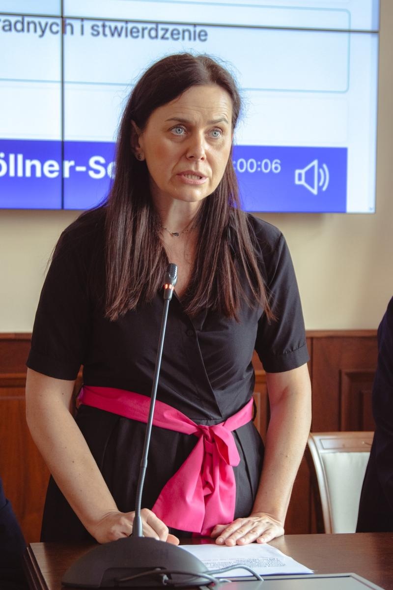 Zdjęcie w galerii na portalu naszwodzislaw.com: Pierwsza sesja kadencji 2024-2029 w Wodzisławiu Śląskim za nami. Ślubowali radni i prezydent [FOTO] wiadomości z regionu