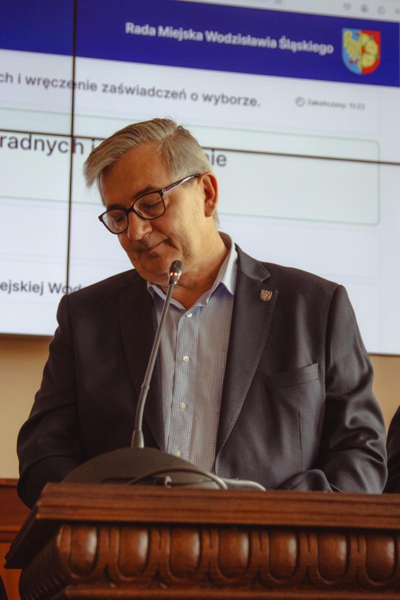 Zdjęcie w galerii na portalu naszwodzislaw.com: Pierwsza sesja kadencji 2024-2029 w Wodzisławiu Śląskim za nami. Ślubowali radni i prezydent [FOTO] wiadomości z regionu