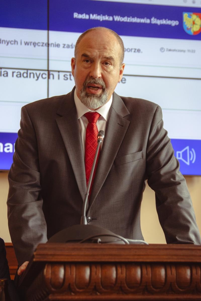 Zdjęcie w galerii na portalu naszwodzislaw.com: Pierwsza sesja kadencji 2024-2029 w Wodzisławiu Śląskim za nami. Ślubowali radni i prezydent [FOTO] wiadomości z regionu