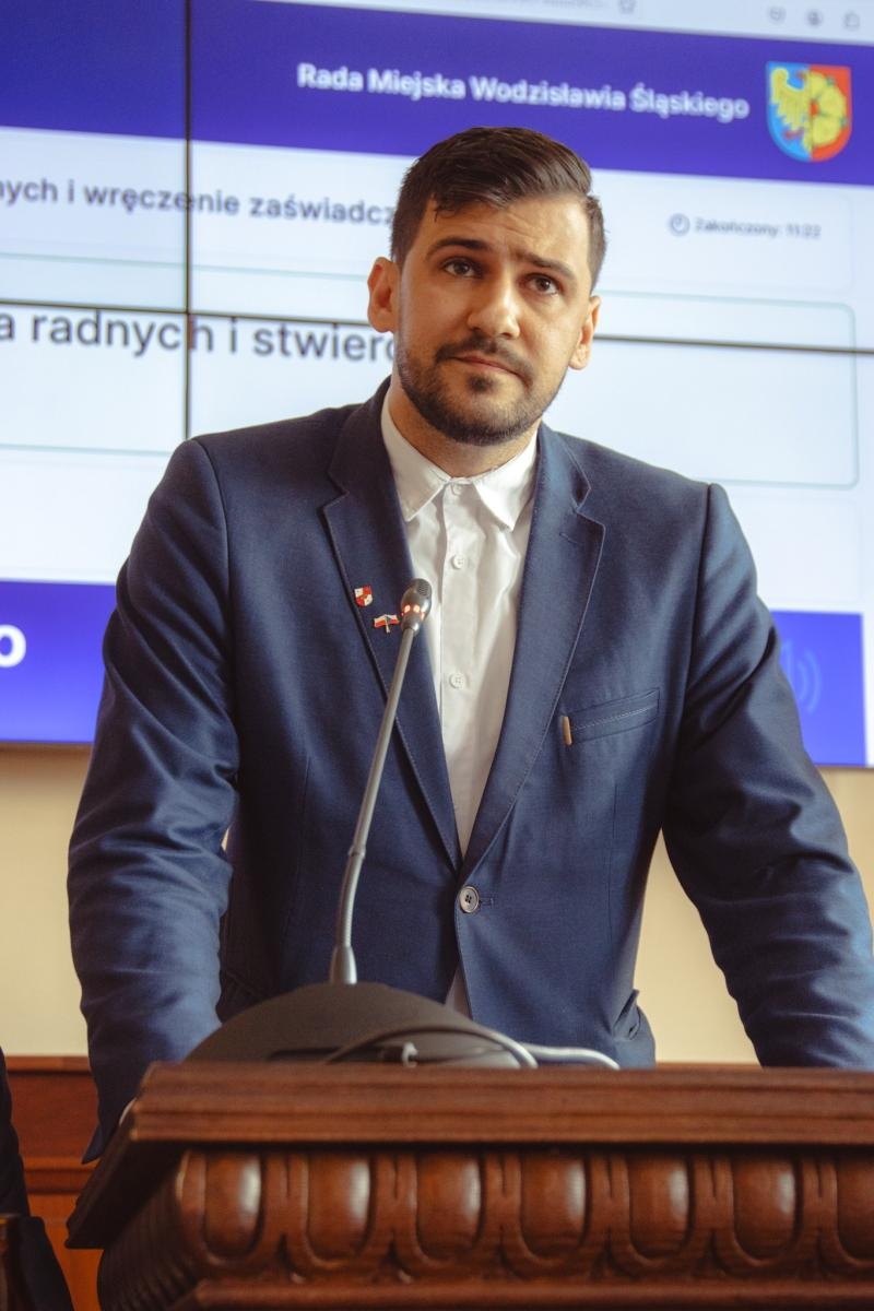 Zdjęcie w galerii na portalu naszwodzislaw.com: Pierwsza sesja kadencji 2024-2029 w Wodzisławiu Śląskim za nami. Ślubowali radni i prezydent [FOTO] wiadomości z regionu