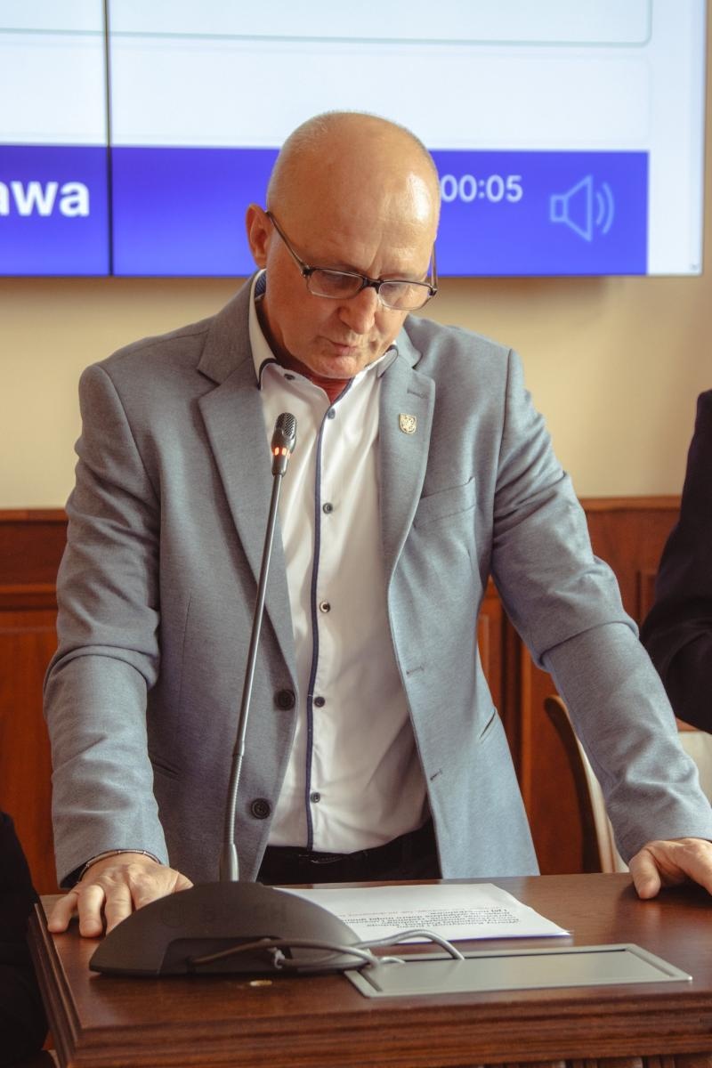 Zdjęcie w galerii na portalu naszwodzislaw.com: Pierwsza sesja kadencji 2024-2029 w Wodzisławiu Śląskim za nami. Ślubowali radni i prezydent [FOTO] wiadomości z regionu