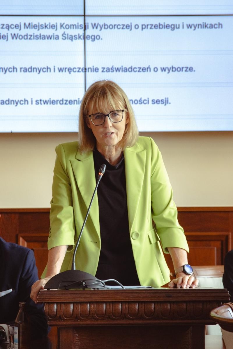 Zdjęcie w galerii na portalu naszwodzislaw.com: Pierwsza sesja kadencji 2024-2029 w Wodzisławiu Śląskim za nami. Ślubowali radni i prezydent [FOTO] wiadomości z regionu