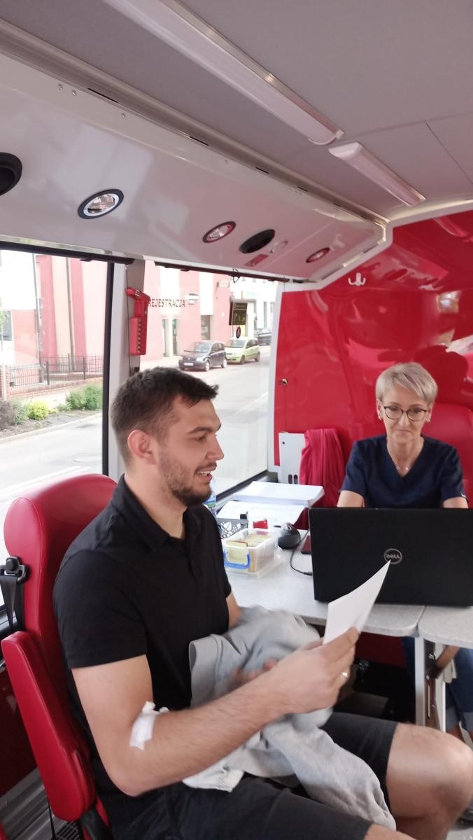 Zdjęcie w galerii na portalu naszwodzislaw.com: II Mundurowa Kropla Krwi w Rydułtowach. Honorowi dawcy odznaczeni [FOTO] wiadomości z regionu