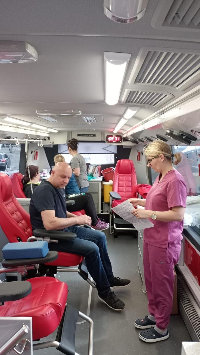 Zdjęcie w galerii na portalu naszwodzislaw.com: II Mundurowa Kropla Krwi w Rydułtowach. Honorowi dawcy odznaczeni [FOTO] wiadomości z regionu