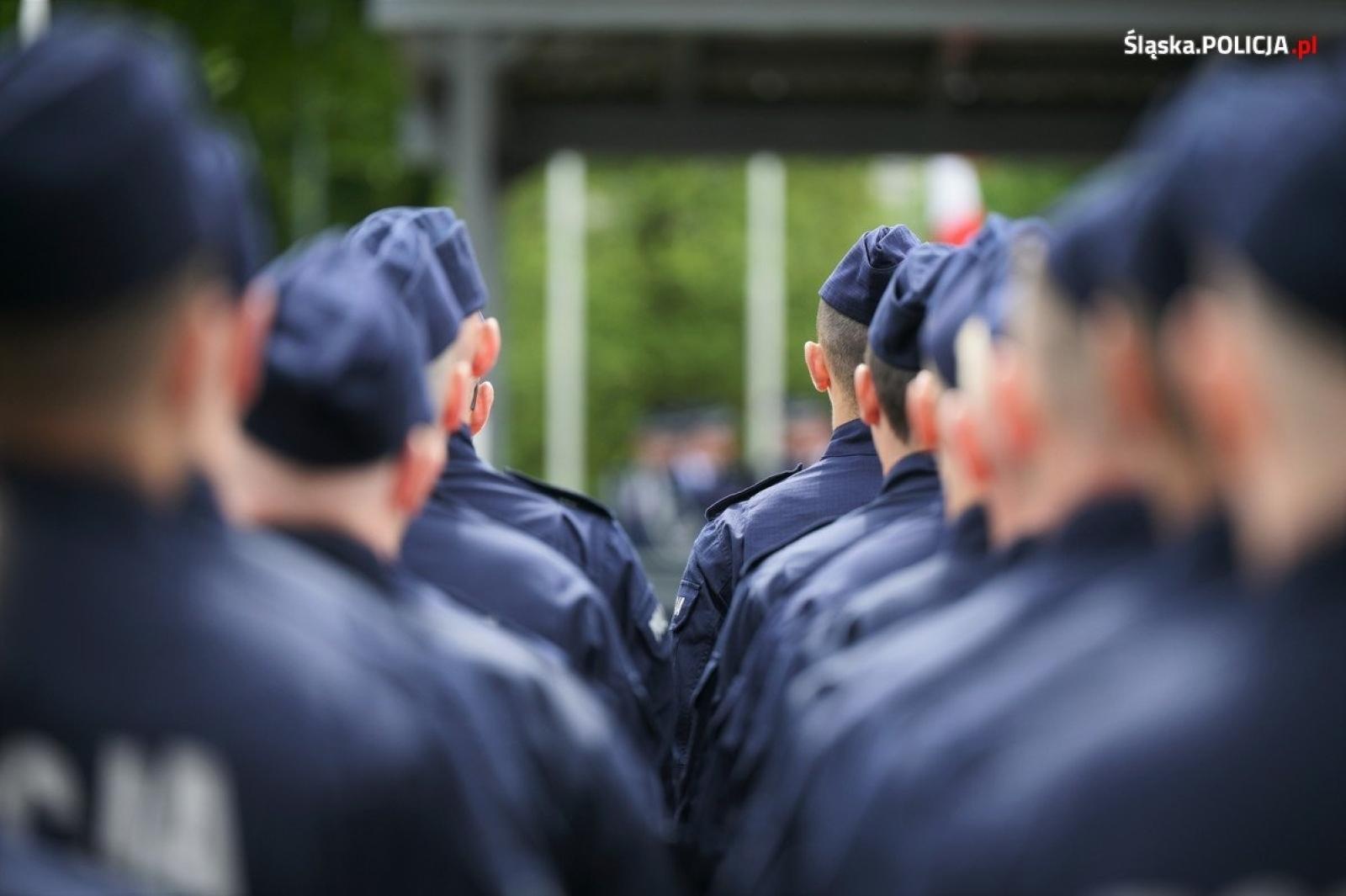Zdjęcie w galerii na portalu naszwodzislaw.com: Śląski garnizon policji ma nowych funkcjonariuszy wiadomości z regionu