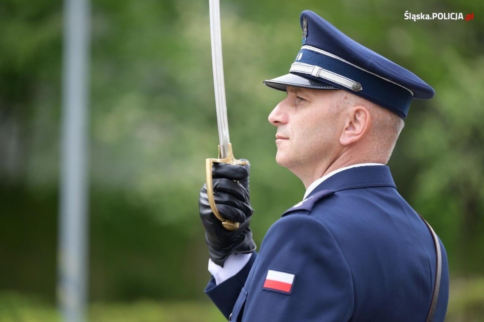 Zdjęcie w galerii na portalu naszwodzislaw.com: Śląski garnizon policji ma nowych funkcjonariuszy wiadomości z regionu