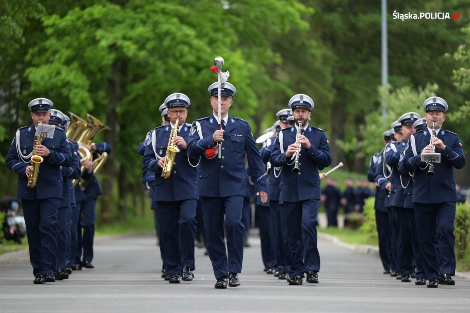 Zdjęcie w galerii na portalu naszwodzislaw.com: Śląski garnizon policji ma nowych funkcjonariuszy wiadomości z regionu