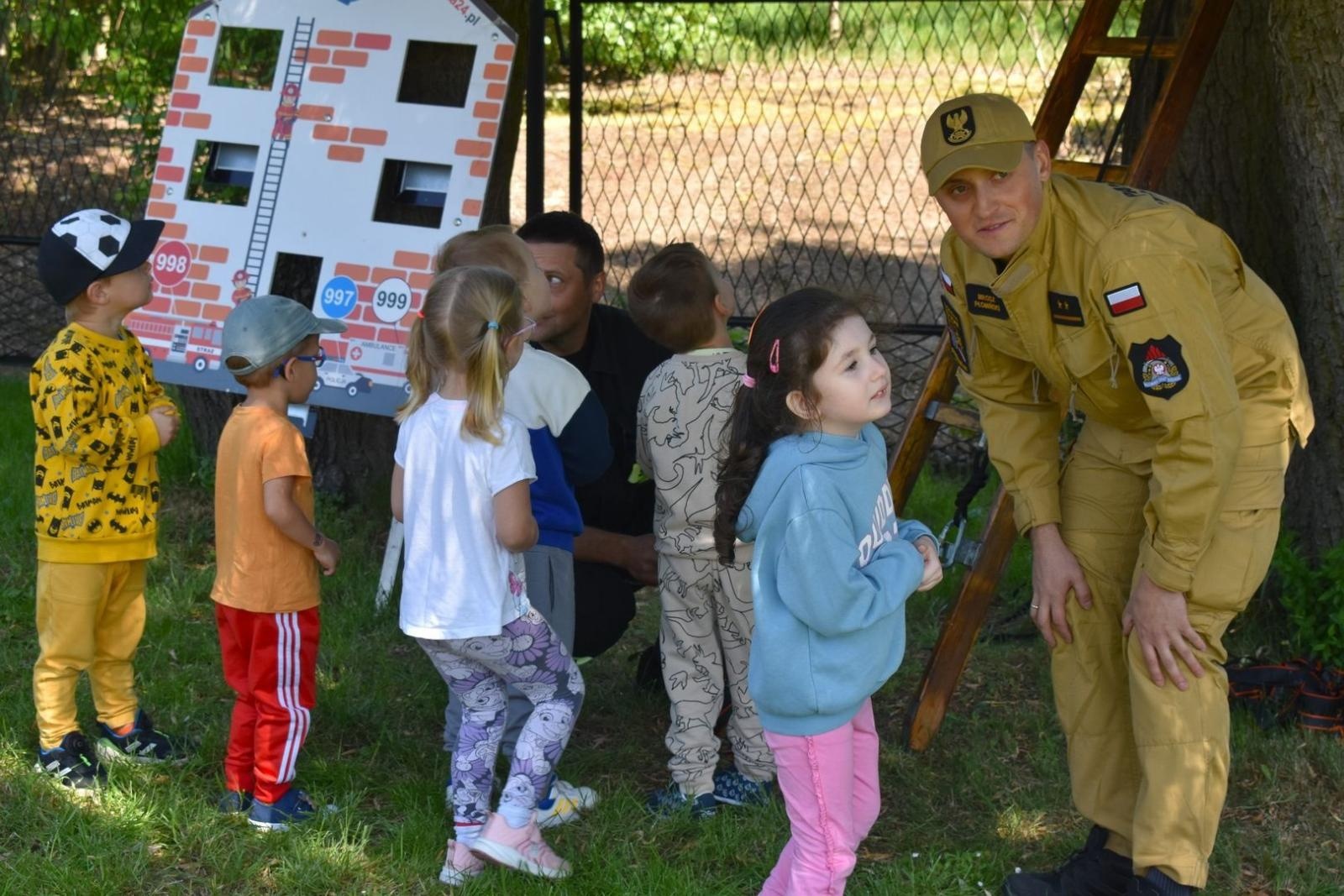 Zdjęcie w galerii na portalu naszwodzislaw.com: Dni otwartych strażnic w JRG Rydułtowy i Wodzisław Śląski [FOTO] wiadomości z regionu