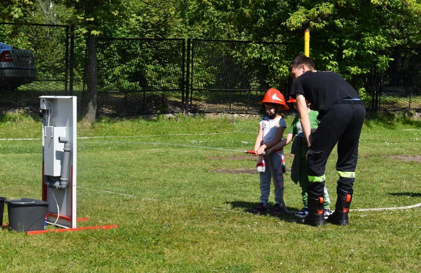 Zdjęcie w galerii na portalu naszwodzislaw.com: Dni otwartych strażnic w JRG Rydułtowy i Wodzisław Śląski [FOTO] wiadomości z regionu