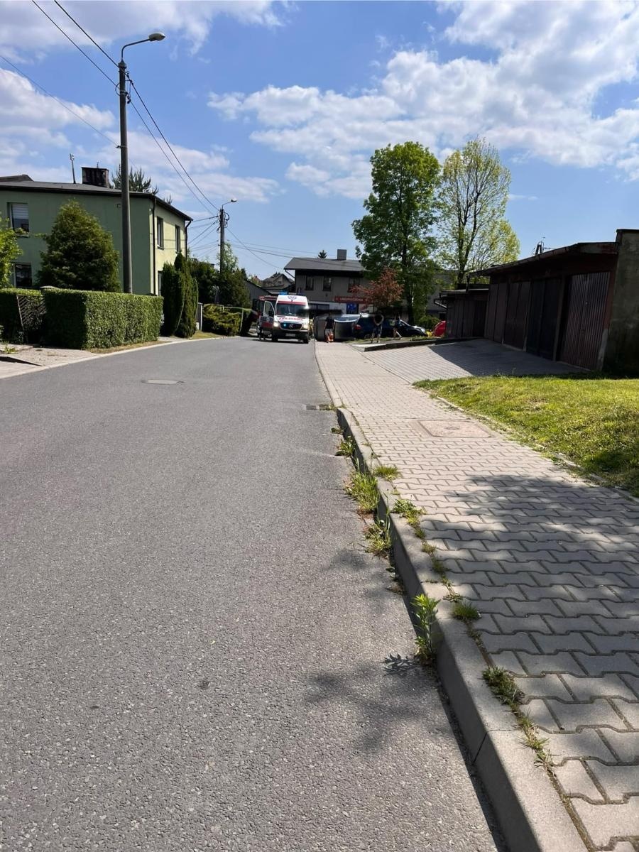 Zdjęcie w galerii na portalu naszwodzislaw.com: Groźne zdarzenie na Cmentarnej w Radlinie [FOTO] wiadomości z regionu