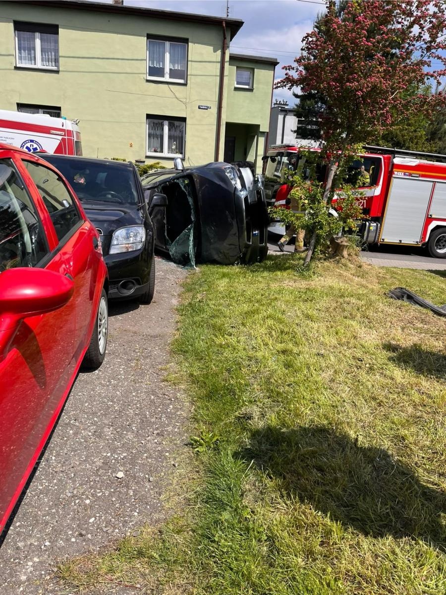 Zdjęcie w galerii na portalu naszwodzislaw.com: Groźne zdarzenie na Cmentarnej w Radlinie [FOTO] wiadomości z regionu