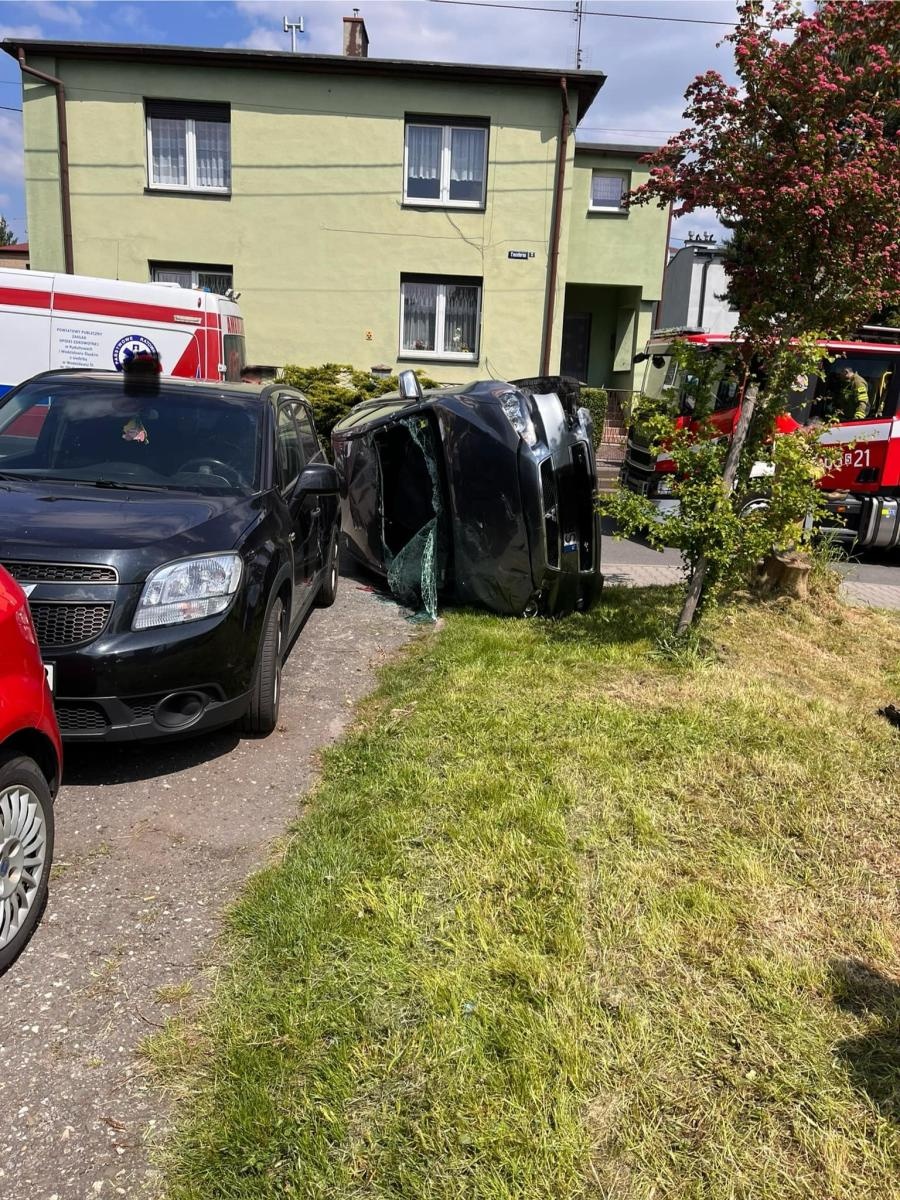 Zdjęcie w galerii na portalu naszwodzislaw.com: Groźne zdarzenie na Cmentarnej w Radlinie [FOTO] wiadomości z regionu