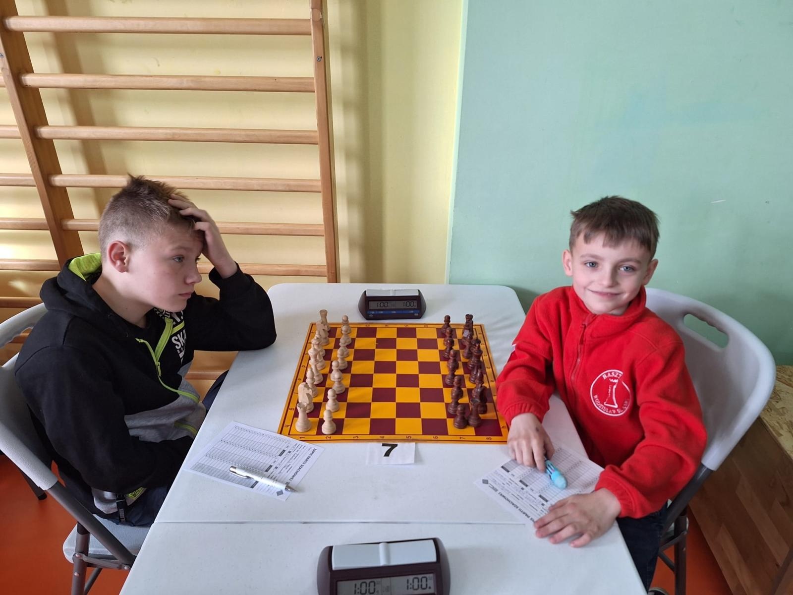 Zdjęcie w galerii na portalu naszwodzislaw.com: Intensywny okres dla wodzisławskich szachistów. Zawodnicy wodzisławskiej Baszty w czołówce wiadomości z regionu