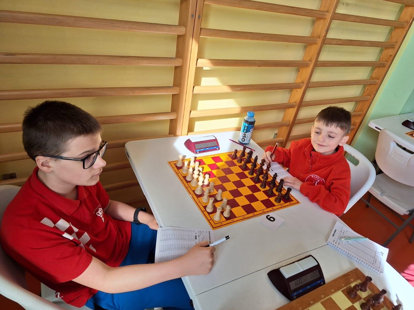 Zdjęcie w galerii na portalu naszwodzislaw.com: Intensywny okres dla wodzisławskich szachistów. Zawodnicy wodzisławskiej Baszty w czołówce wiadomości z regionu