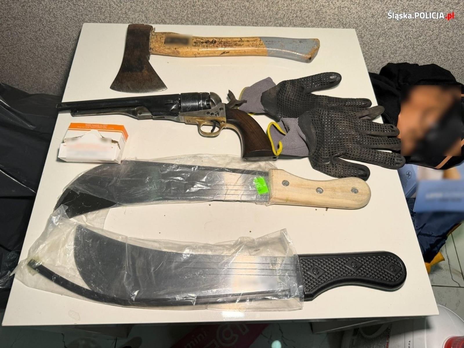 Zdjęcie w galerii na portalu naszwodzislaw.com: Sprawa Torcidy. Kolejne uderzenie policji w śląski gang handlarzy narkotykami wiadomości z regionu