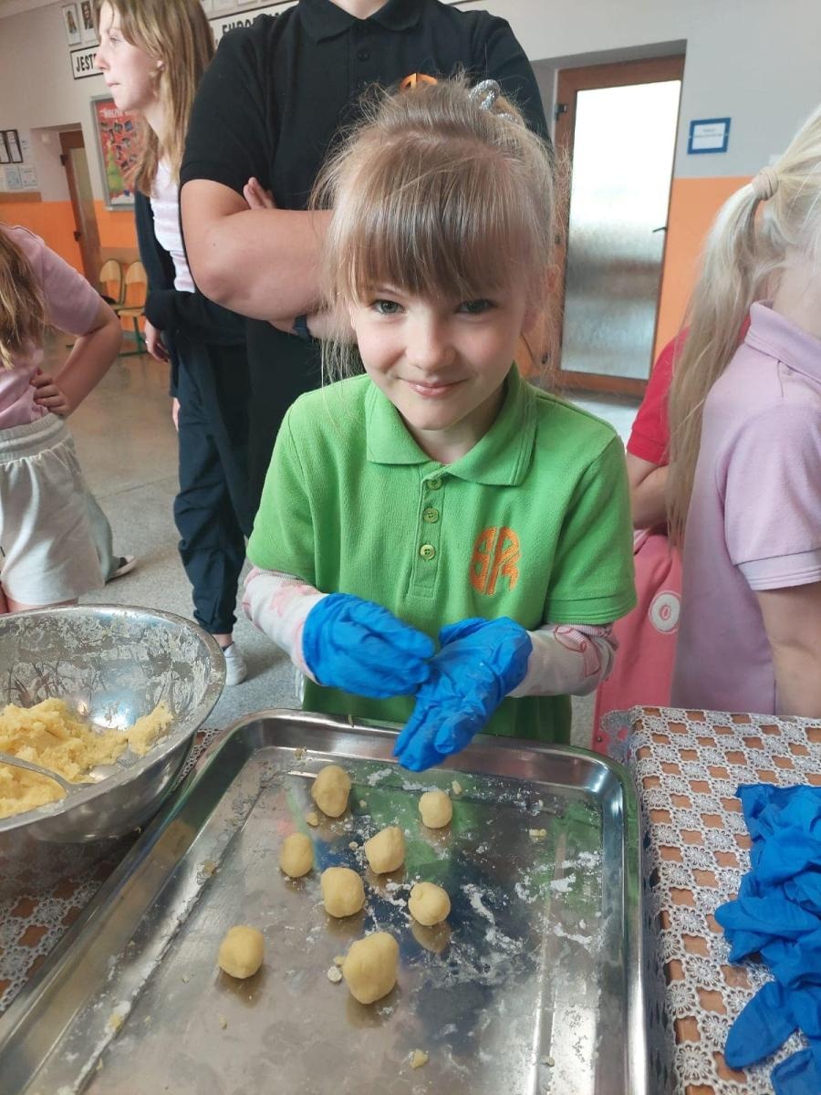 Zdjęcie w galerii na portalu naszwodzislaw.com: Obchody Dnia Śląskiego w SP 4 w Rydułtowach [FOTO] wiadomości z regionu