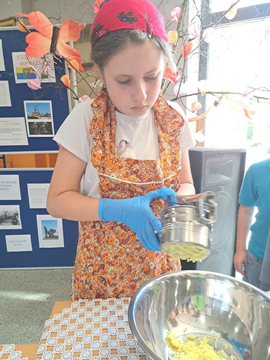 Zdjęcie w galerii na portalu naszwodzislaw.com: Obchody Dnia Śląskiego w SP 4 w Rydułtowach [FOTO] wiadomości z regionu