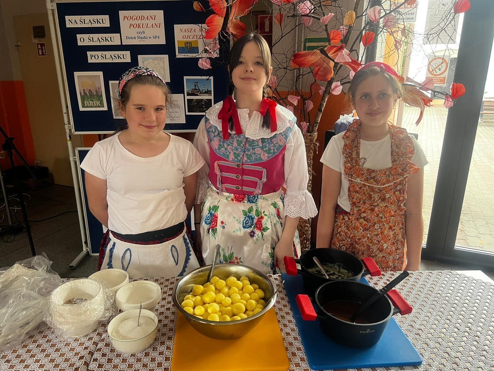 Zdjęcie w galerii na portalu naszwodzislaw.com: Obchody Dnia Śląskiego w SP 4 w Rydułtowach [FOTO] wiadomości z regionu