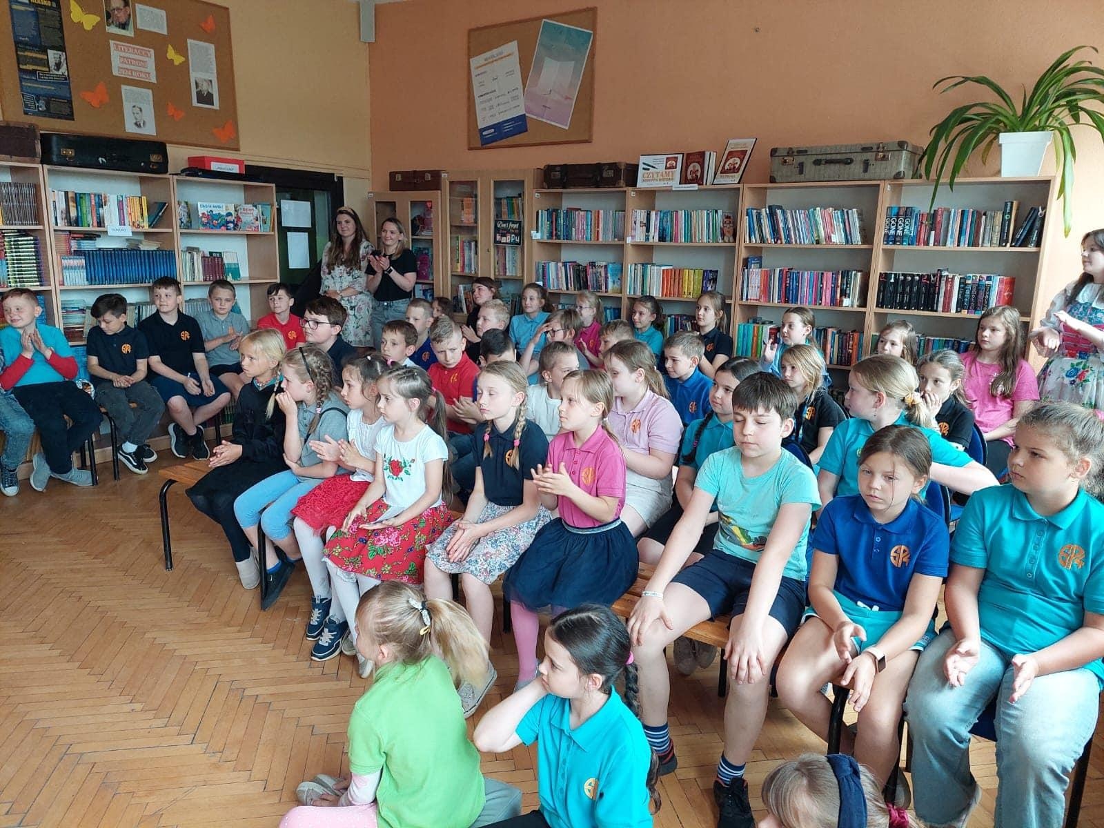 Zdjęcie w galerii na portalu naszwodzislaw.com: Obchody Dnia Śląskiego w SP 4 w Rydułtowach [FOTO] wiadomości z regionu