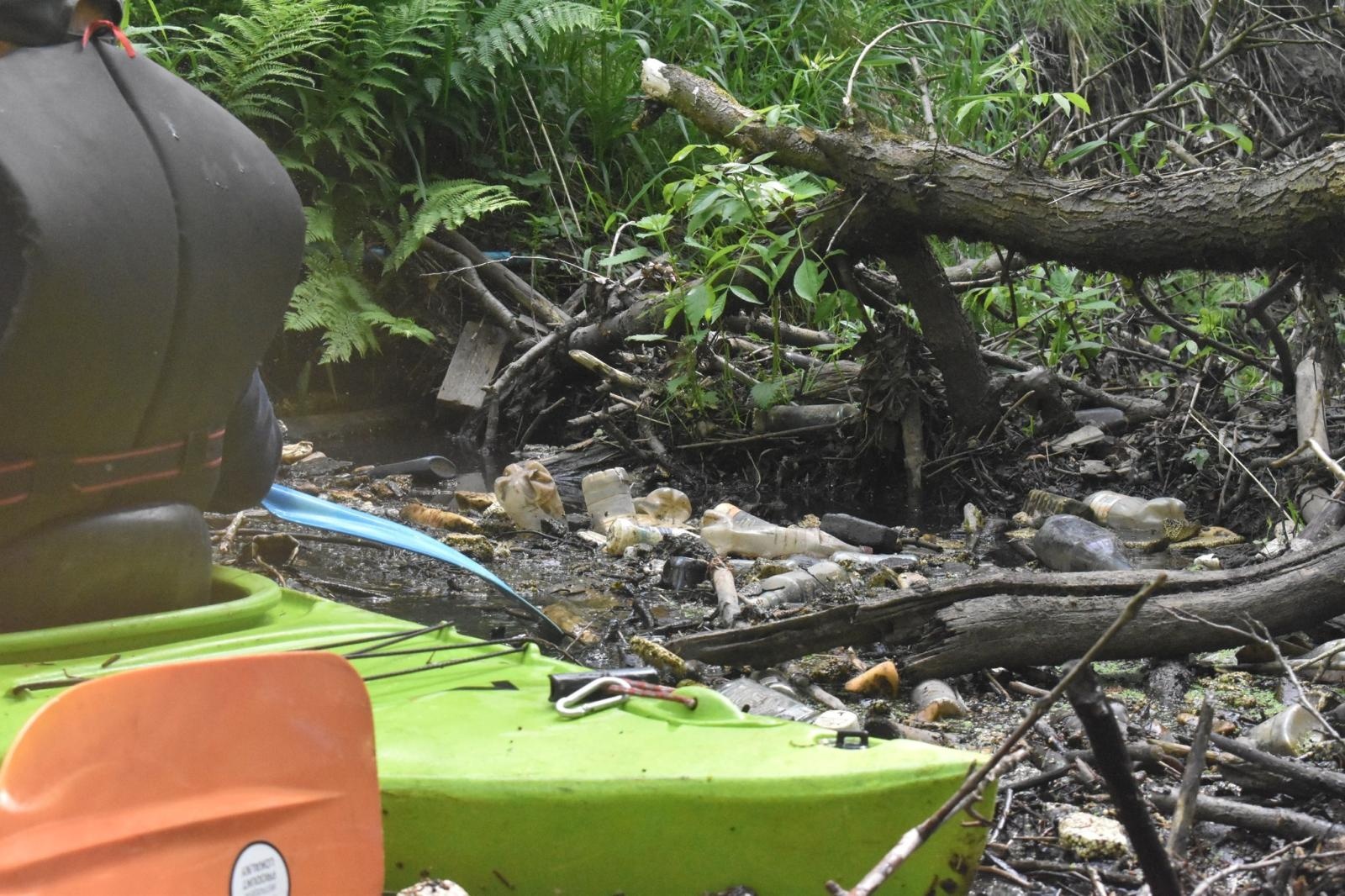 Zdjęcie w galerii na portalu naszwodzislaw.com: Szotkówka w Godowie posprzątana [FOTO] wiadomości z regionu