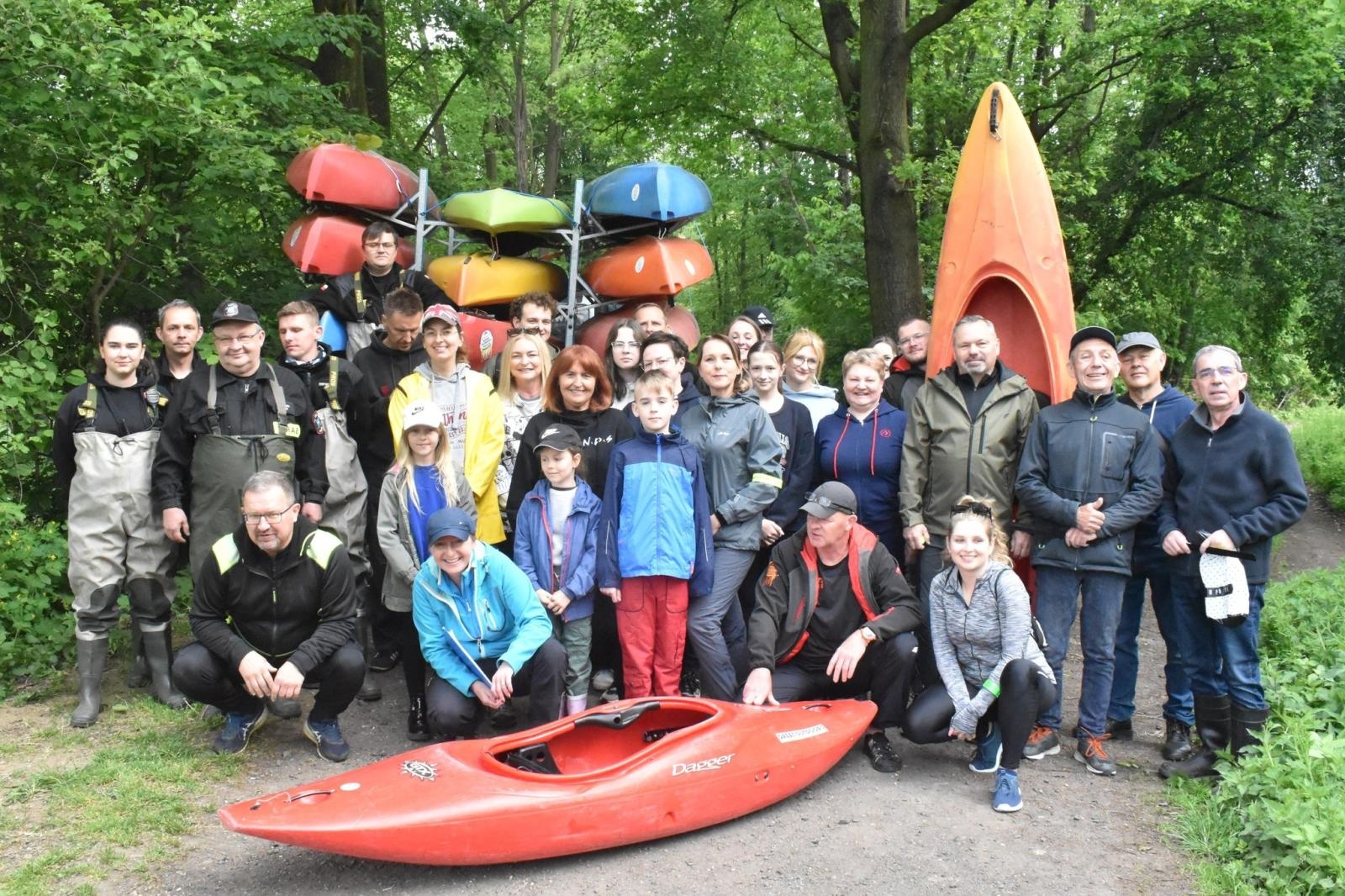 Zdjęcie w galerii na portalu naszwodzislaw.com: Szotkówka w Godowie posprzątana [FOTO] wiadomości z regionu