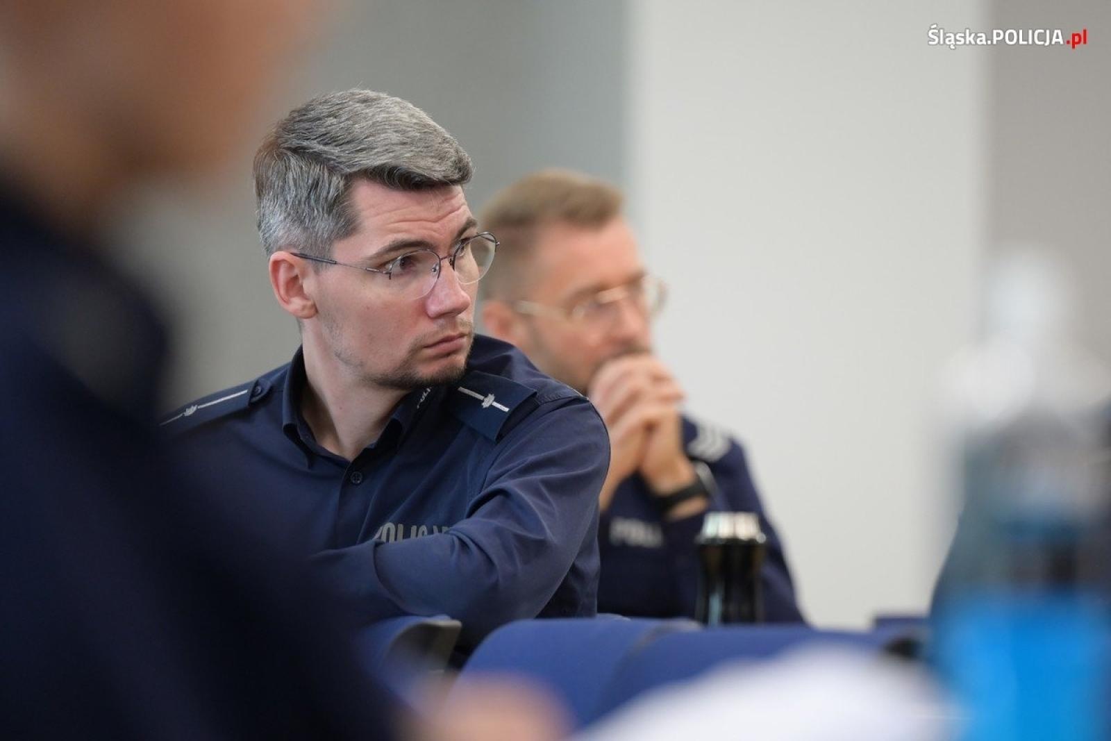 Zdjęcie w galerii na portalu naszwodzislaw.com: Szkolenie oficerów prasowych śląskiego garnizonu policji [FOTO] wiadomości z regionu