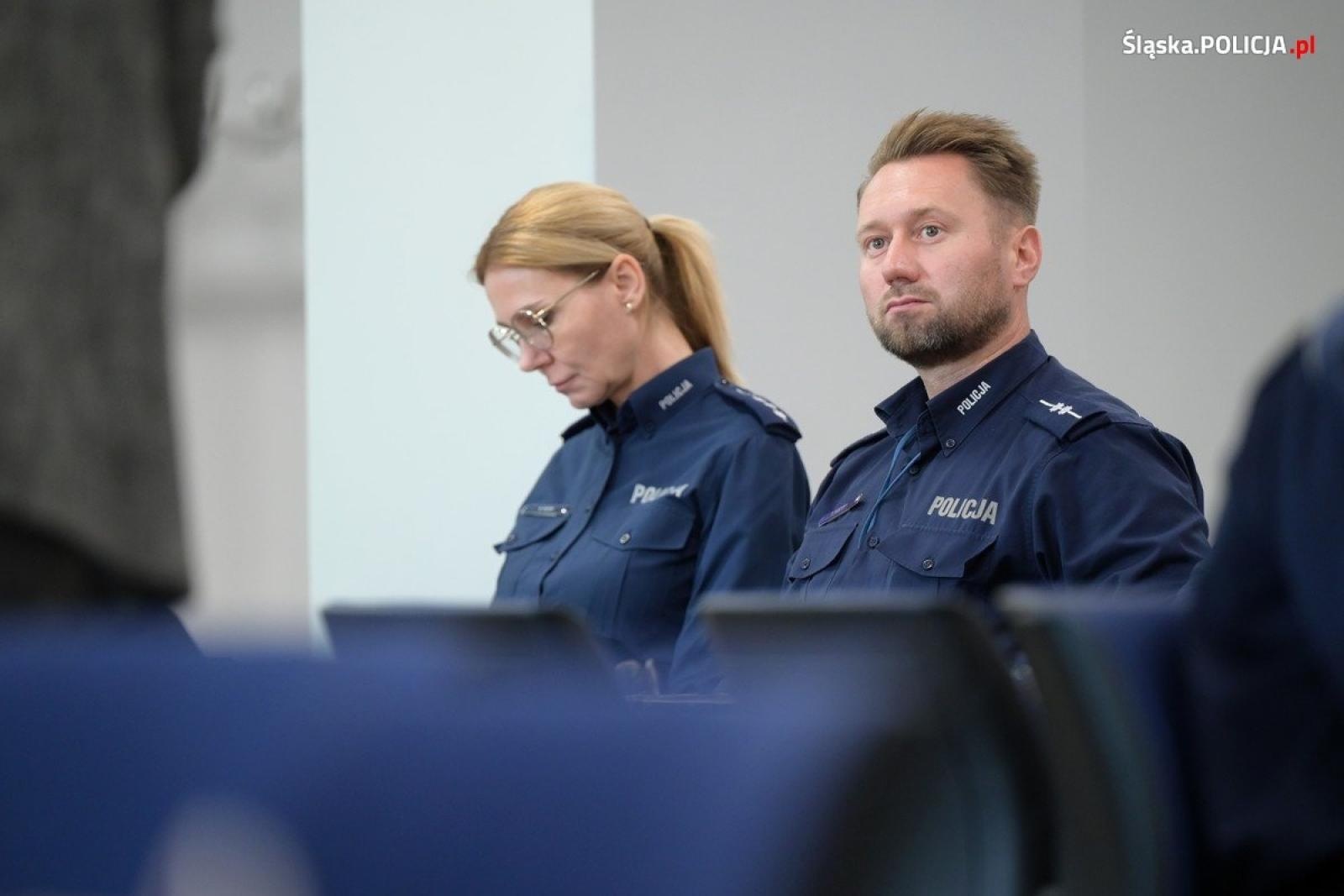Zdjęcie w galerii na portalu naszwodzislaw.com: Szkolenie oficerów prasowych śląskiego garnizonu policji [FOTO] wiadomości z regionu