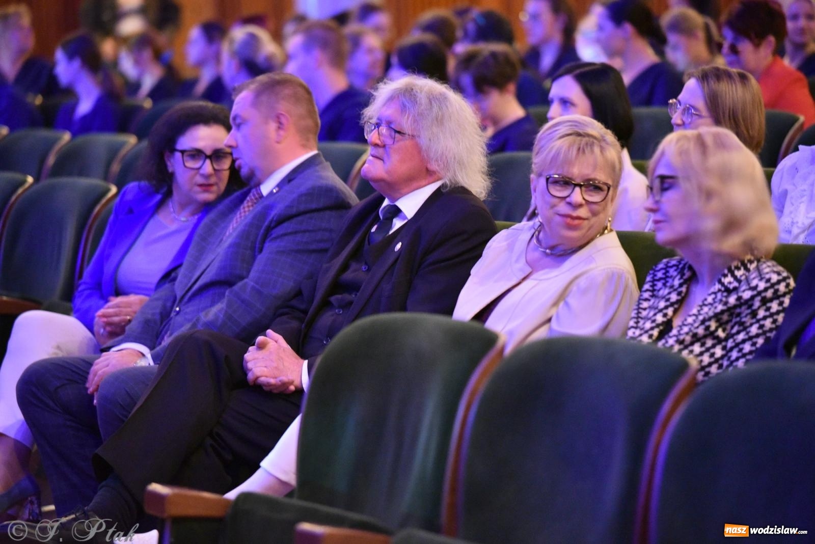 Zdjęcie w galerii na portalu naszwodzislaw.com: Pierwszy stopień wtajemniczenia. Czepkowanie w raciborskiej ANS [FOTO i WIDEO] wiadomości z regionu