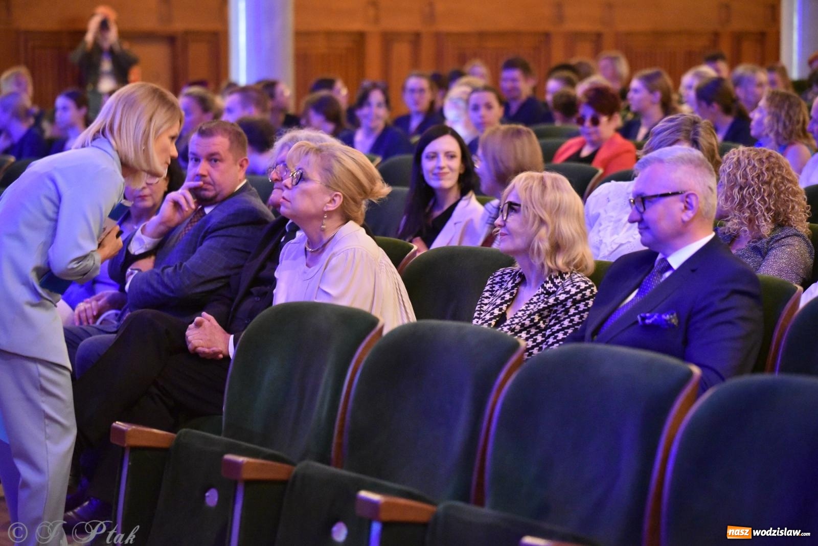 Zdjęcie w galerii na portalu naszwodzislaw.com: Pierwszy stopień wtajemniczenia. Czepkowanie w raciborskiej ANS [FOTO i WIDEO] wiadomości z regionu