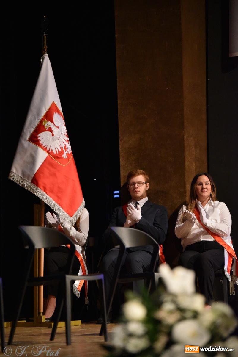 Zdjęcie w galerii na portalu naszwodzislaw.com: Pierwszy stopień wtajemniczenia. Czepkowanie w raciborskiej ANS [FOTO i WIDEO] wiadomości z regionu