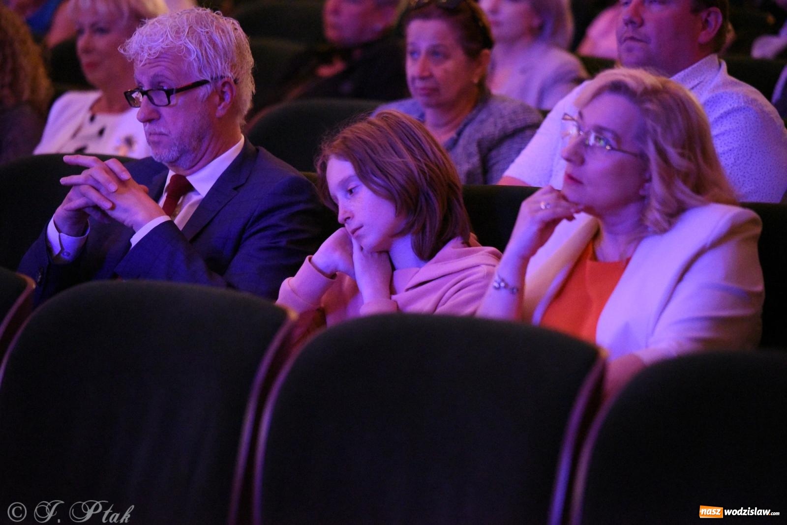 Zdjęcie w galerii na portalu naszwodzislaw.com: Pierwszy stopień wtajemniczenia. Czepkowanie w raciborskiej ANS [FOTO i WIDEO] wiadomości z regionu