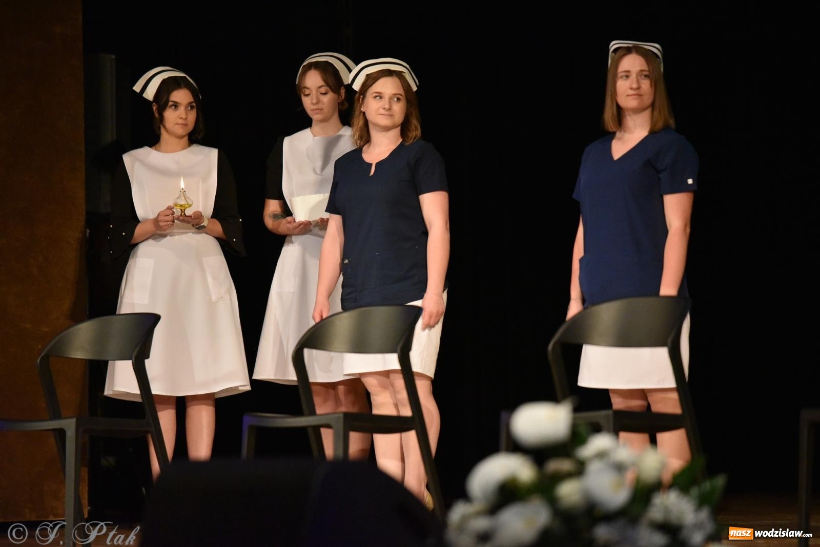 Zdjęcie w galerii na portalu naszwodzislaw.com: Pierwszy stopień wtajemniczenia. Czepkowanie w raciborskiej ANS [FOTO i WIDEO] wiadomości z regionu