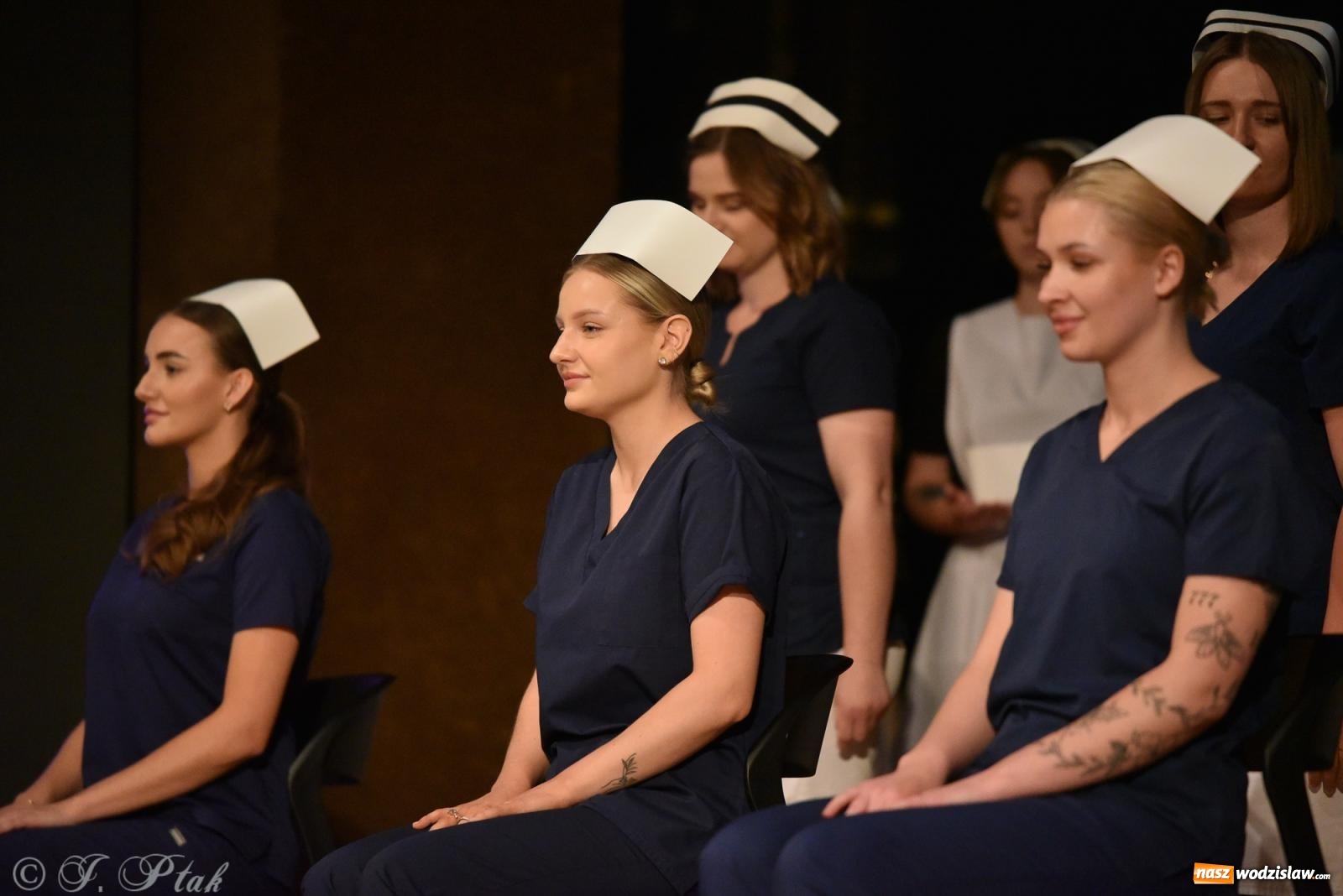 Zdjęcie w galerii na portalu naszwodzislaw.com: Pierwszy stopień wtajemniczenia. Czepkowanie w raciborskiej ANS [FOTO i WIDEO] wiadomości z regionu