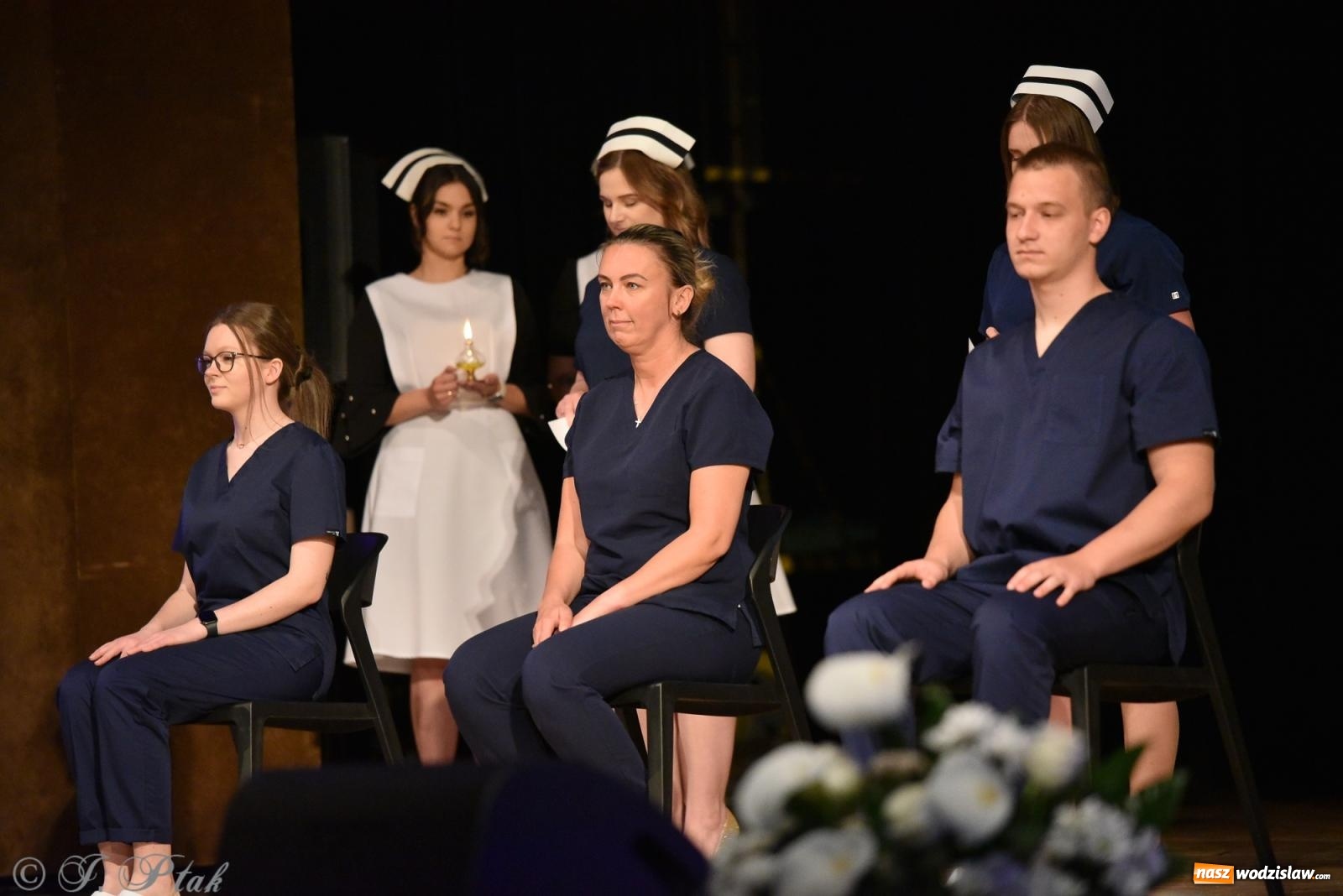 Zdjęcie w galerii na portalu naszwodzislaw.com: Pierwszy stopień wtajemniczenia. Czepkowanie w raciborskiej ANS [FOTO i WIDEO] wiadomości z regionu