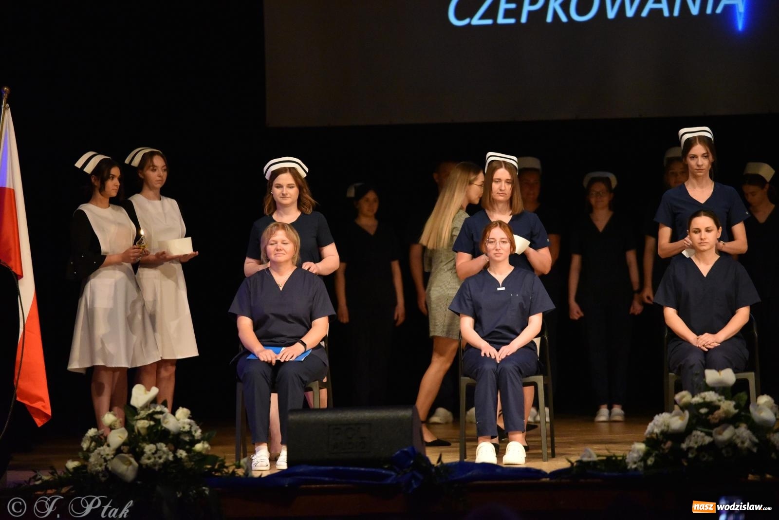 Zdjęcie w galerii na portalu naszwodzislaw.com: Pierwszy stopień wtajemniczenia. Czepkowanie w raciborskiej ANS [FOTO i WIDEO] wiadomości z regionu