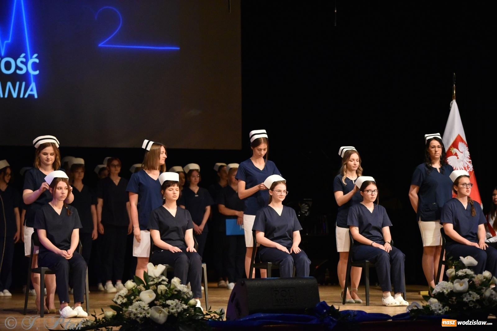 Zdjęcie w galerii na portalu naszwodzislaw.com: Pierwszy stopień wtajemniczenia. Czepkowanie w raciborskiej ANS [FOTO i WIDEO] wiadomości z regionu