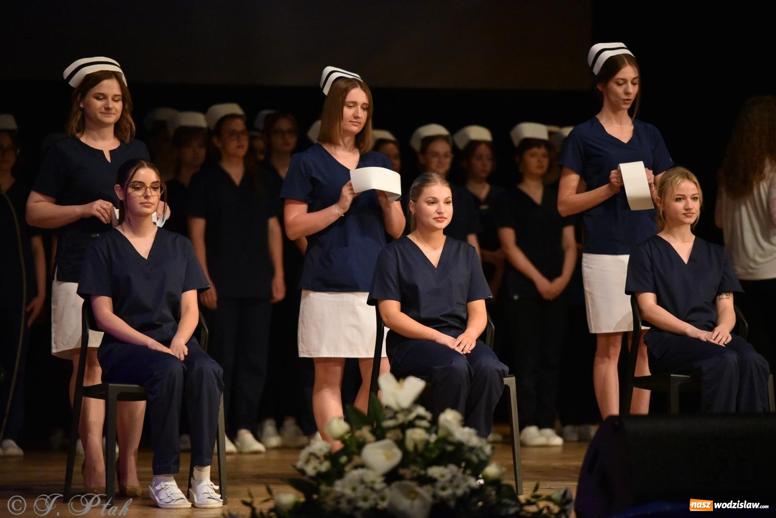 Zdjęcie w galerii na portalu naszwodzislaw.com: Pierwszy stopień wtajemniczenia. Czepkowanie w raciborskiej ANS [FOTO i WIDEO] wiadomości z regionu