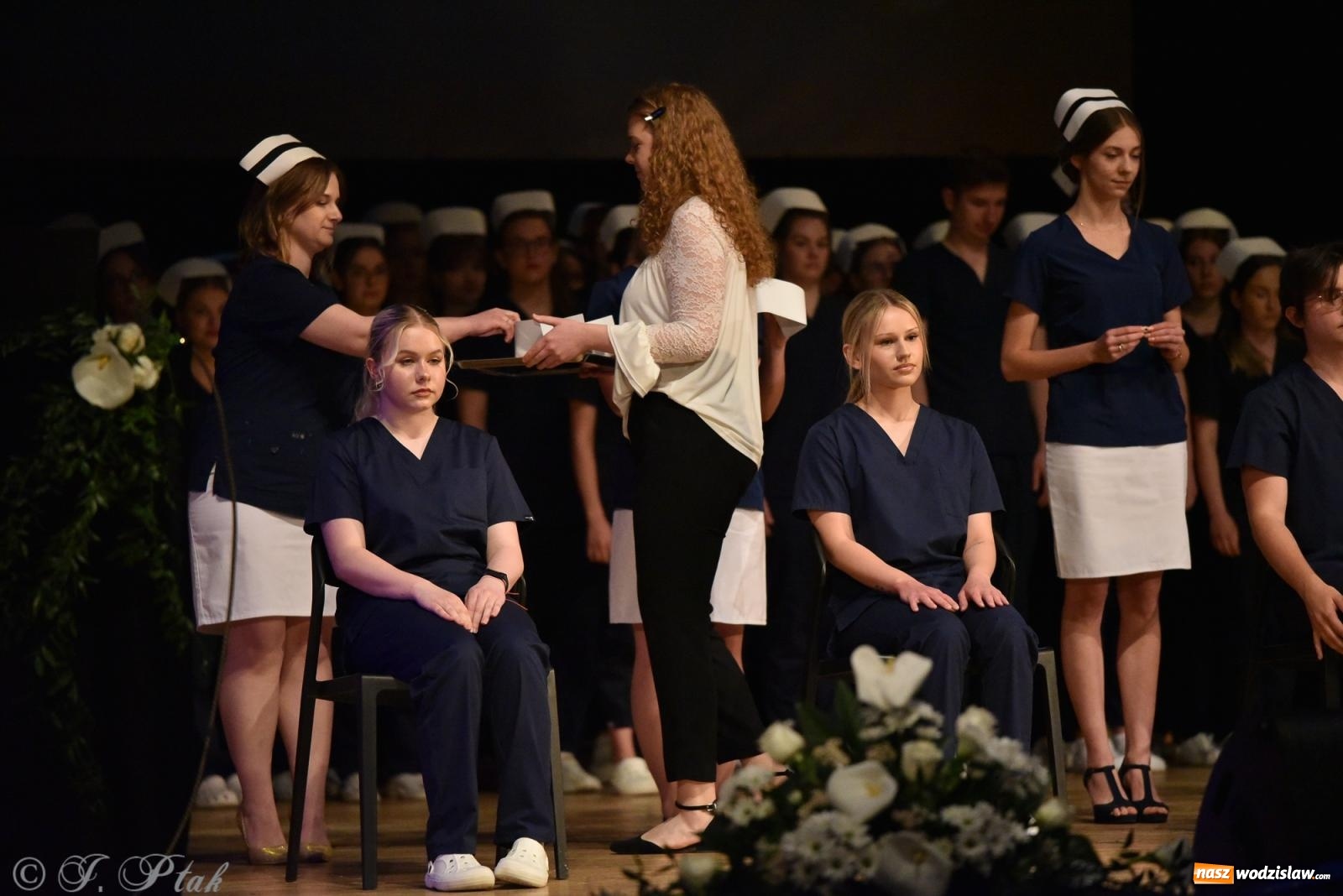 Zdjęcie w galerii na portalu naszwodzislaw.com: Pierwszy stopień wtajemniczenia. Czepkowanie w raciborskiej ANS [FOTO i WIDEO] wiadomości z regionu