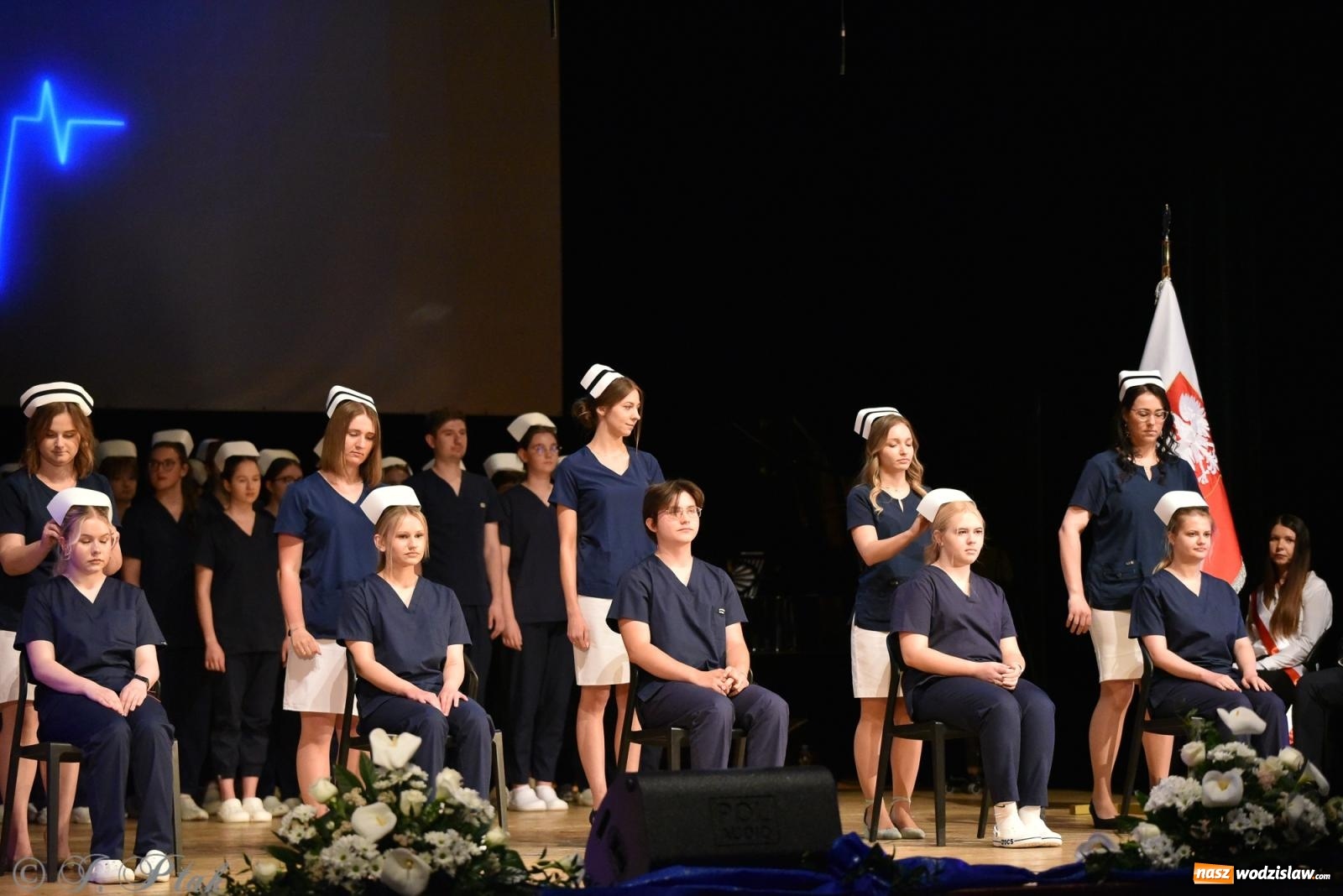 Zdjęcie w galerii na portalu naszwodzislaw.com: Pierwszy stopień wtajemniczenia. Czepkowanie w raciborskiej ANS [FOTO i WIDEO] wiadomości z regionu