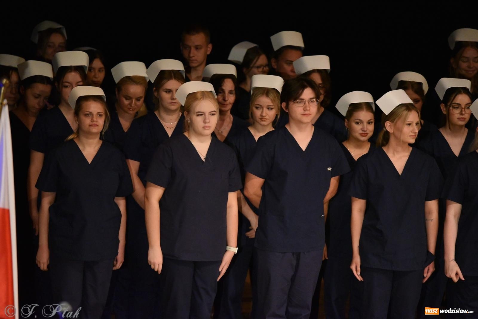 Zdjęcie w galerii na portalu naszwodzislaw.com: Pierwszy stopień wtajemniczenia. Czepkowanie w raciborskiej ANS [FOTO i WIDEO] wiadomości z regionu